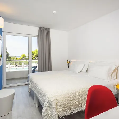 Готель Pharos Hvar Bayhill