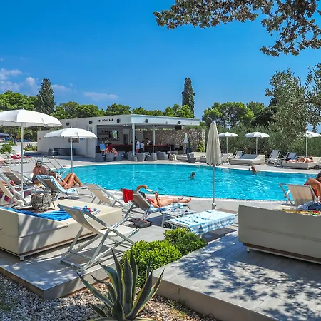 Готель Pharos Hvar Bayhill 4*