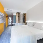 호텔 Pharos Hvar Bayhill 4*