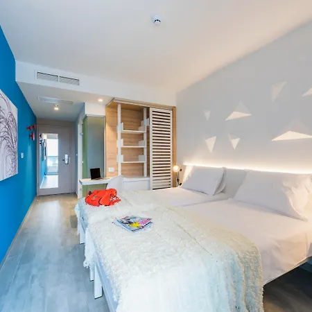 Pharos Hvar Bayhill מלון 3*