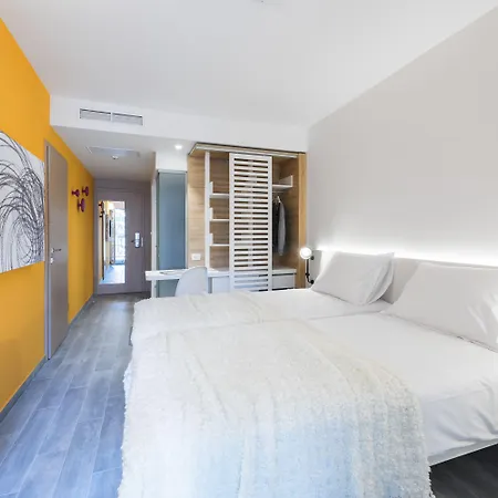 Ξενοδοχείο Pharos Hvar Bayhill 4*