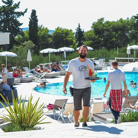Ξενοδοχείο Pharos Hvar Bayhill 4*