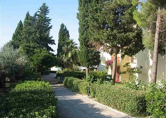 Hotel Pharos Hvar Bayhill 4*