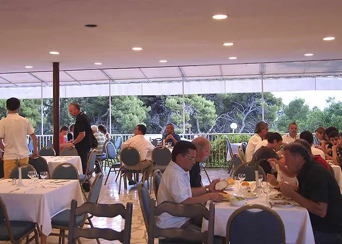 Pharos Hvar Bayhill 4*